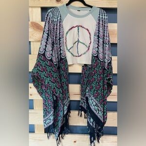 Peace Graphic Raglan Tee with Floral Kimono - Cream & Black
